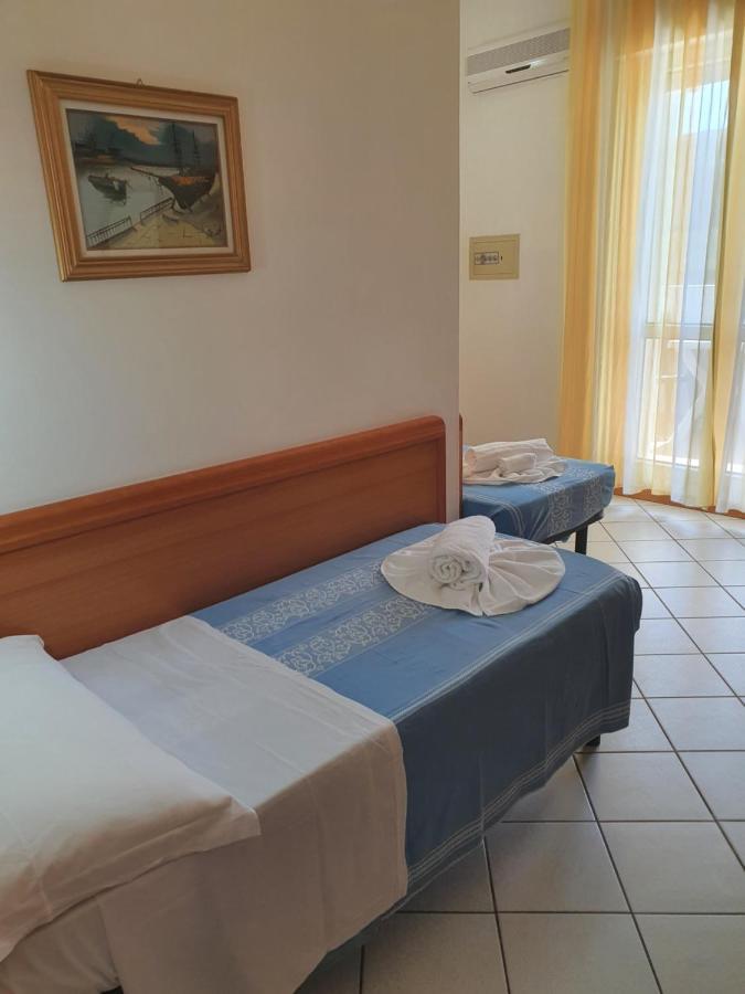 Hotel Venezia San Mauro Mare Kamer foto